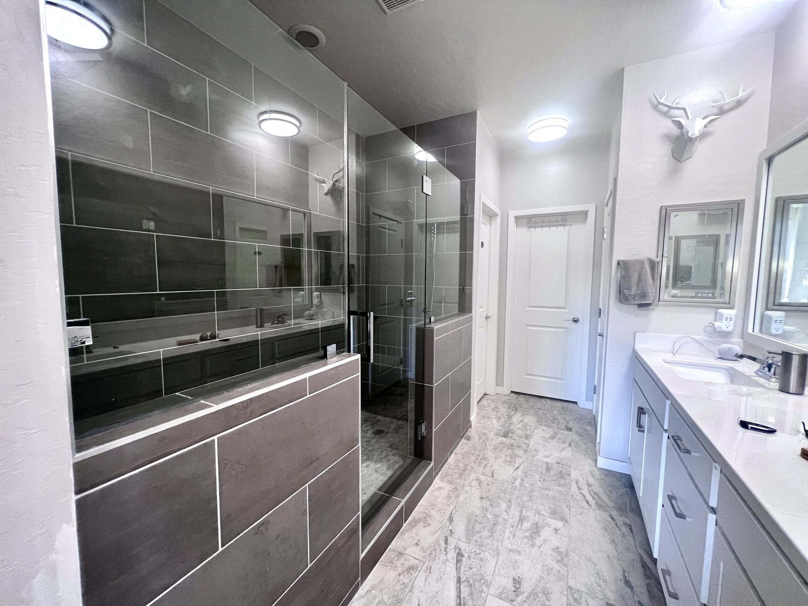 Bathrooms - ET Builders LLC