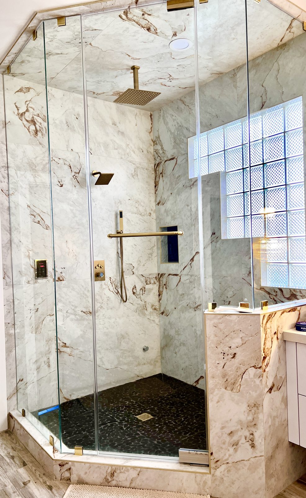 Bathrooms - ET Builders LLC