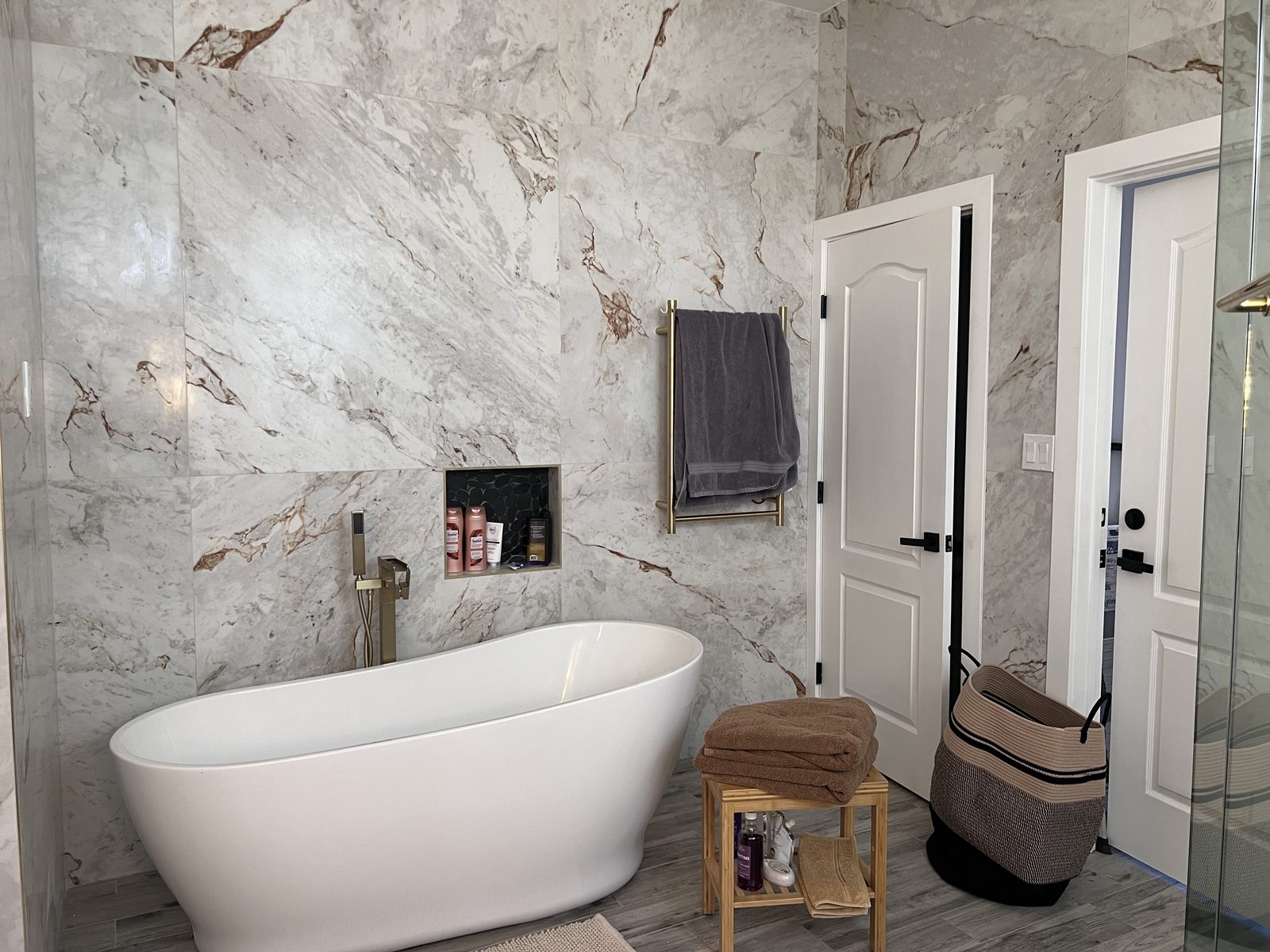 Bathrooms - ET Builders LLC