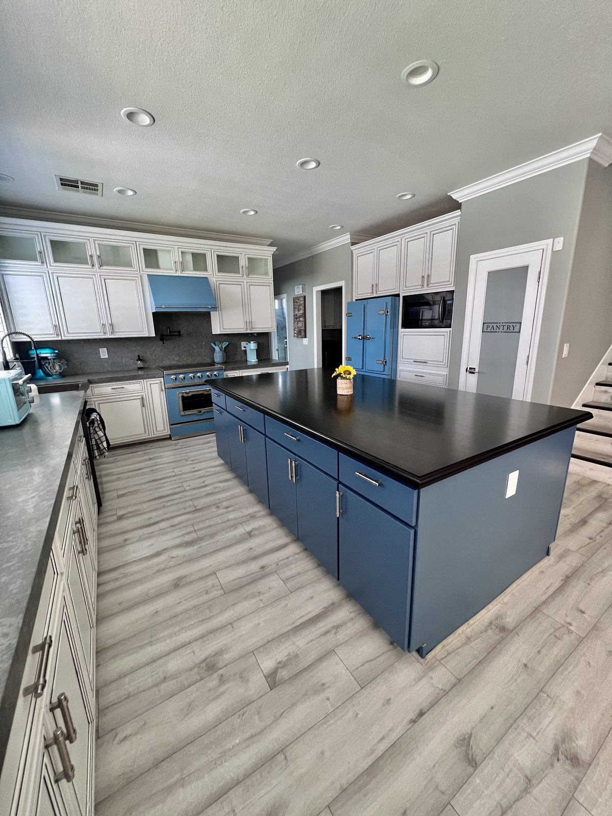 Kitchens & Counters - ET Builders LLC